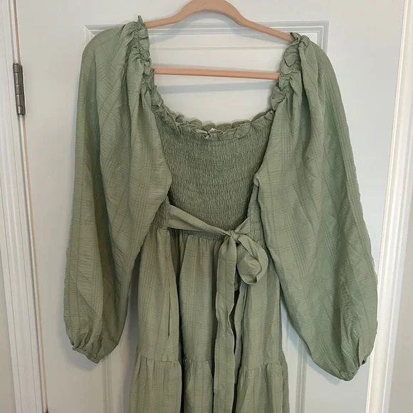 Arula Sage Green Maxi Dress - Picture 3 of 4
